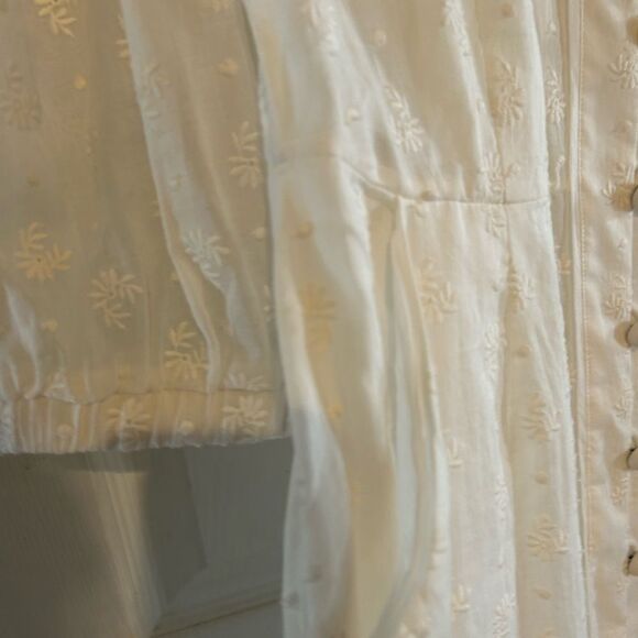 New Midsummer Dress by Cabi #5943 Embroidered Eyelet Button Front Sz 8 - Picture 9 of 14